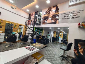 Anaya Unisex Salon and Academy